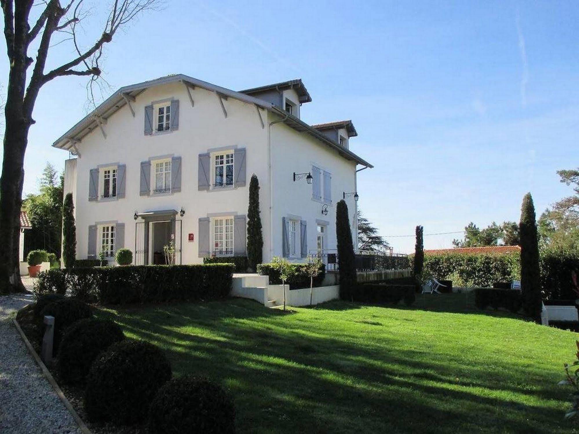 Hotel La Villa Saint-Pierre-dʼIrube Exteriör bild